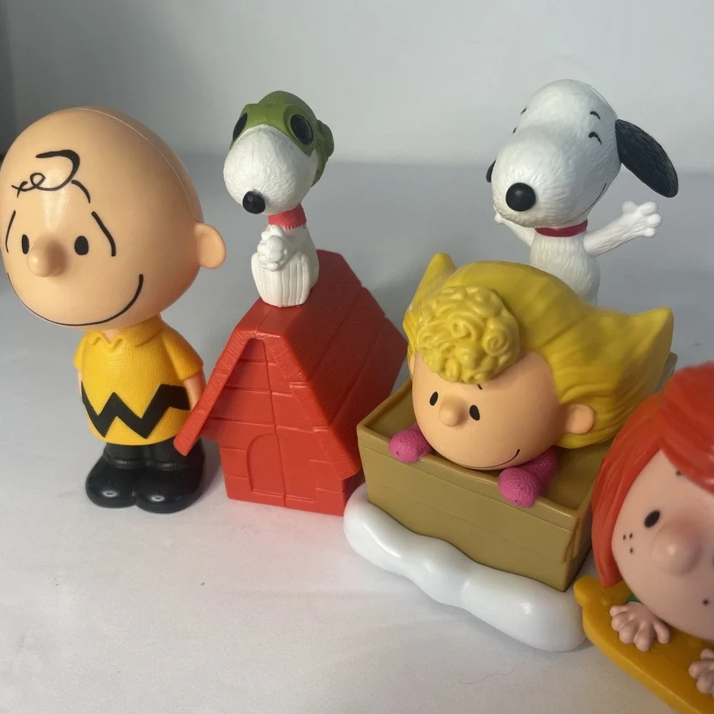 Lot Of Peanuts McDonald's Toys Charlie Brown‎ Peppermint Patty Snoopy NASA